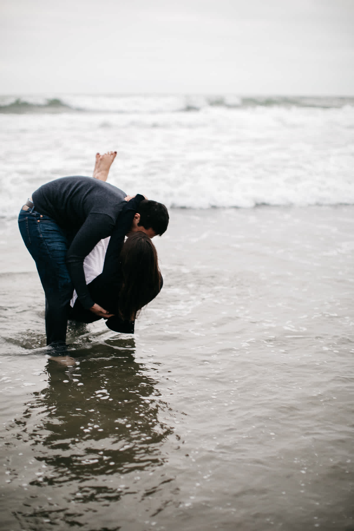 fort-funston-foggy-fun-beach-water-engagement-session-61