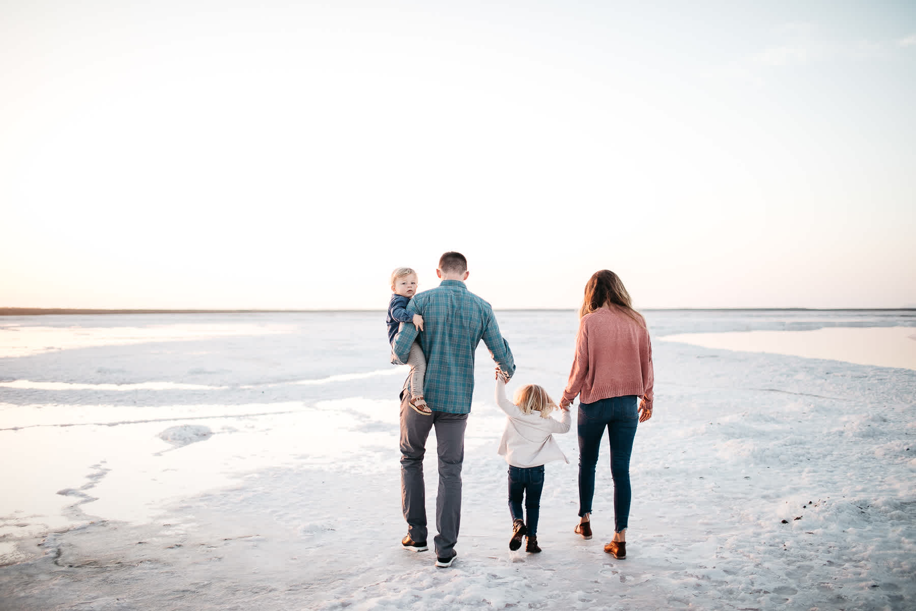 san-jose-ca-salt-flats-sunset-family-lifestyle-session-18