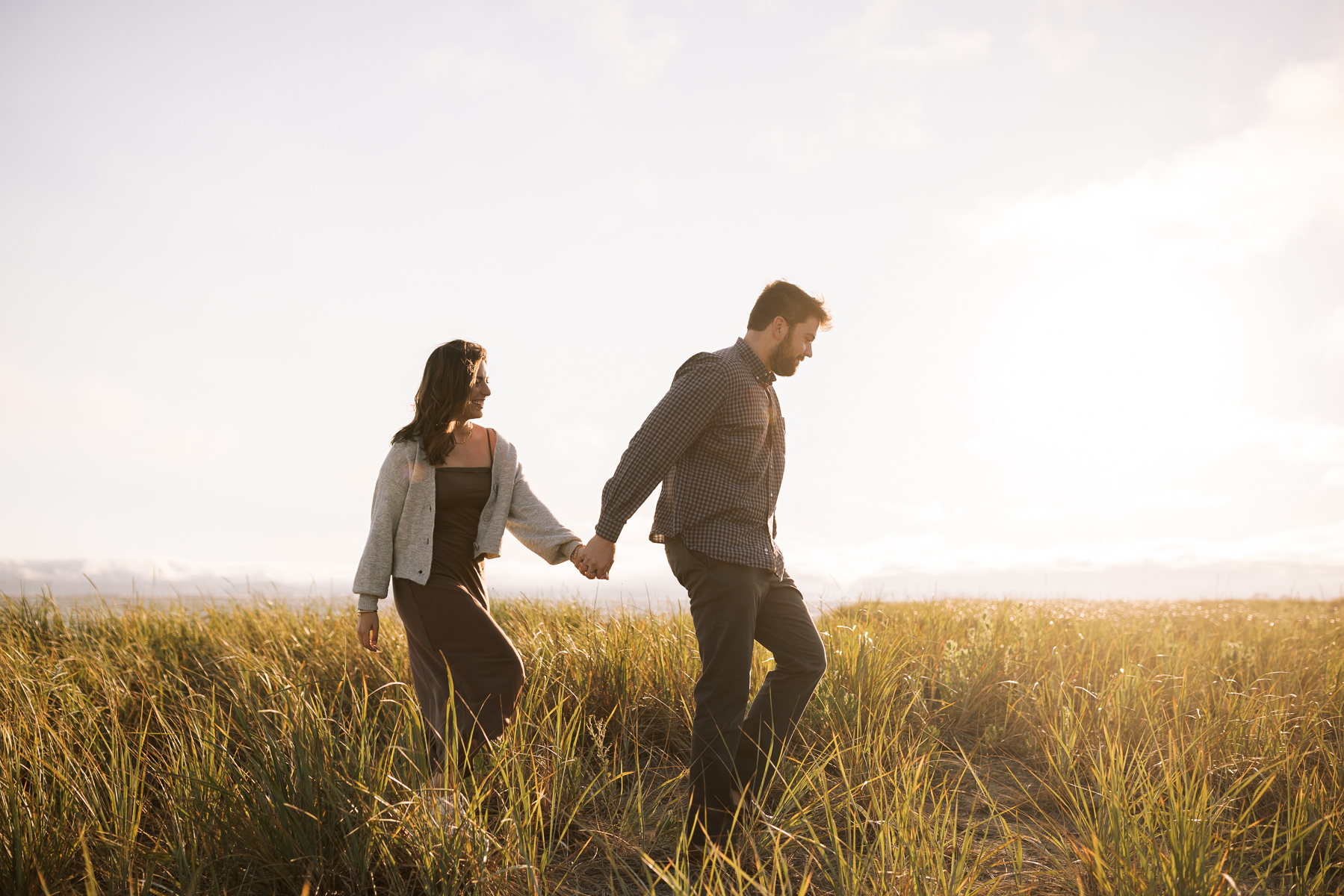 alameda-beach-golden-light-engagement-session-1