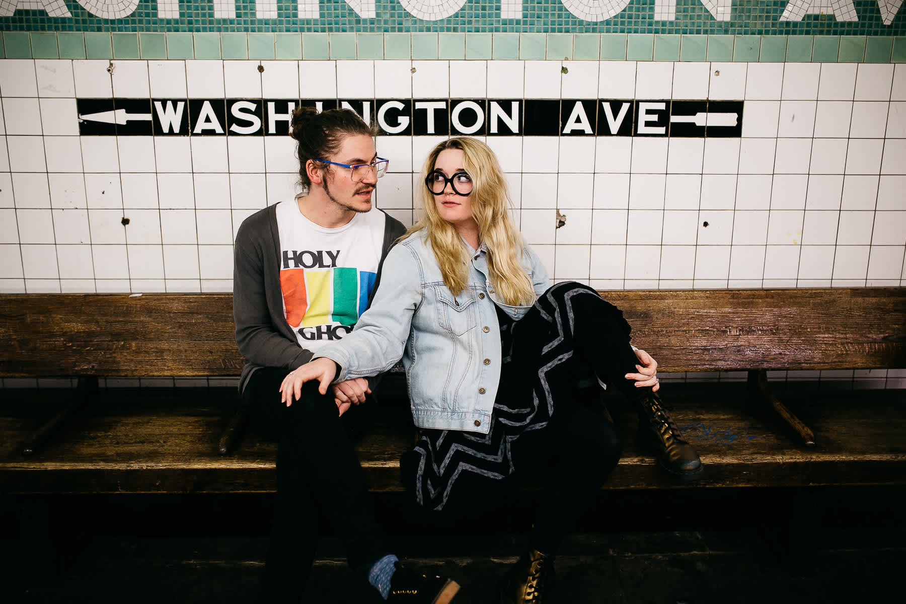 brooklyn-nyc-street-lifestyle-couple-session-25