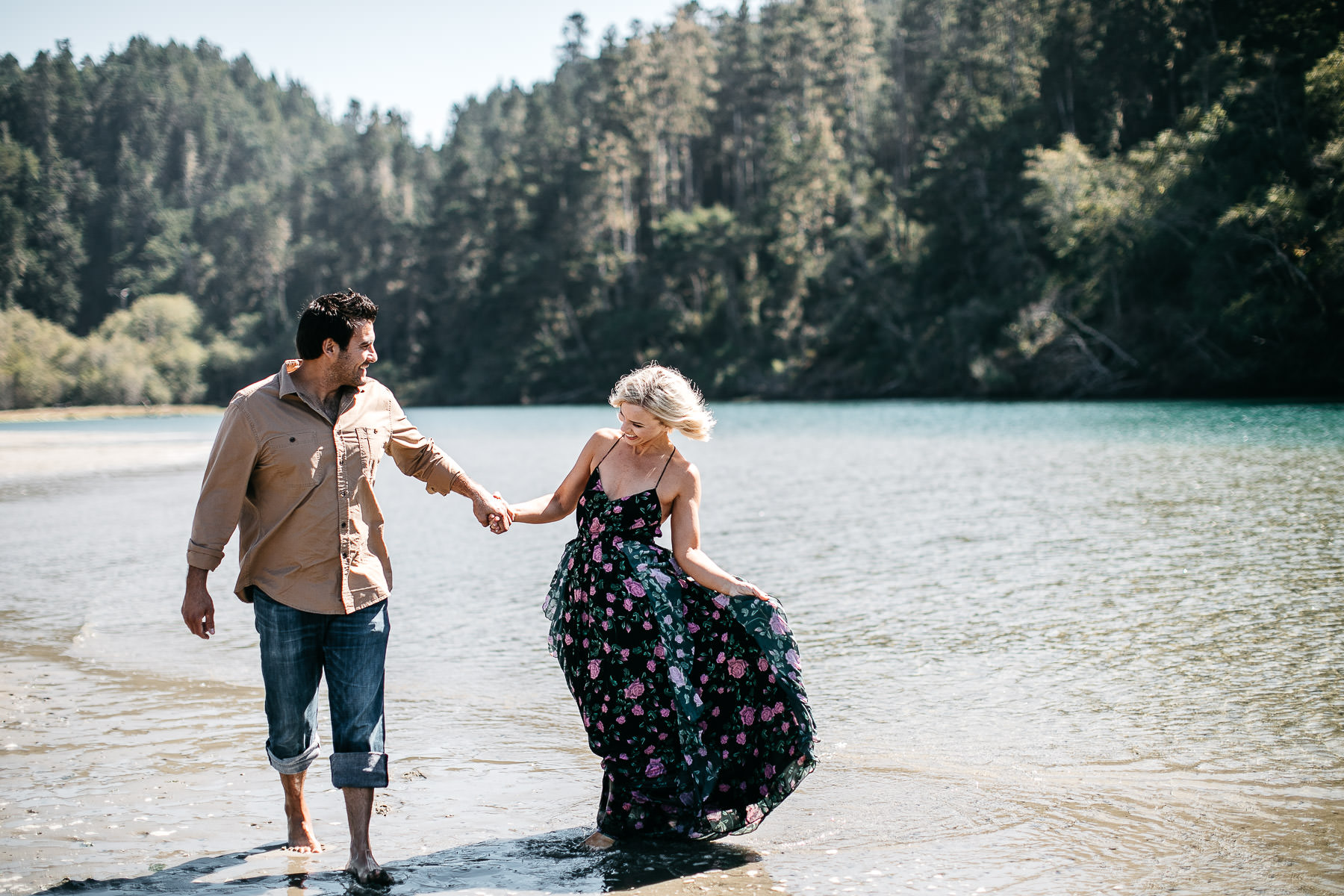 mendocino-grove-ca-glamping-waterside-anniversary-session-golden-retriever-55