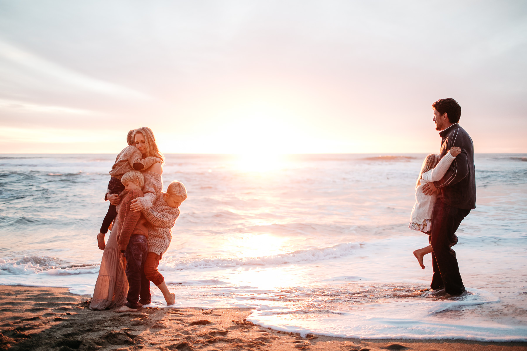half-moon-bay-ca-sunset-family-lifestyle-session-golden-light-52