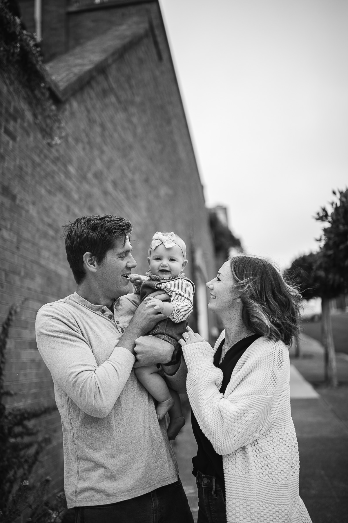 presidio-urban-family-baker-beach-cloudy-session-3
