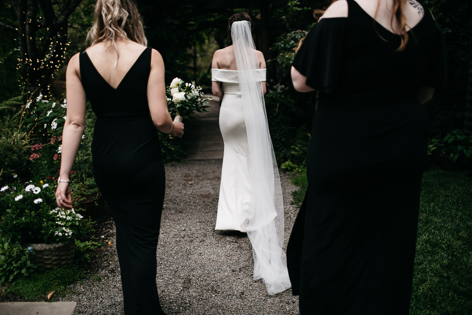 bodega-bay-secret-garden-gloomy-fall-wedding-24