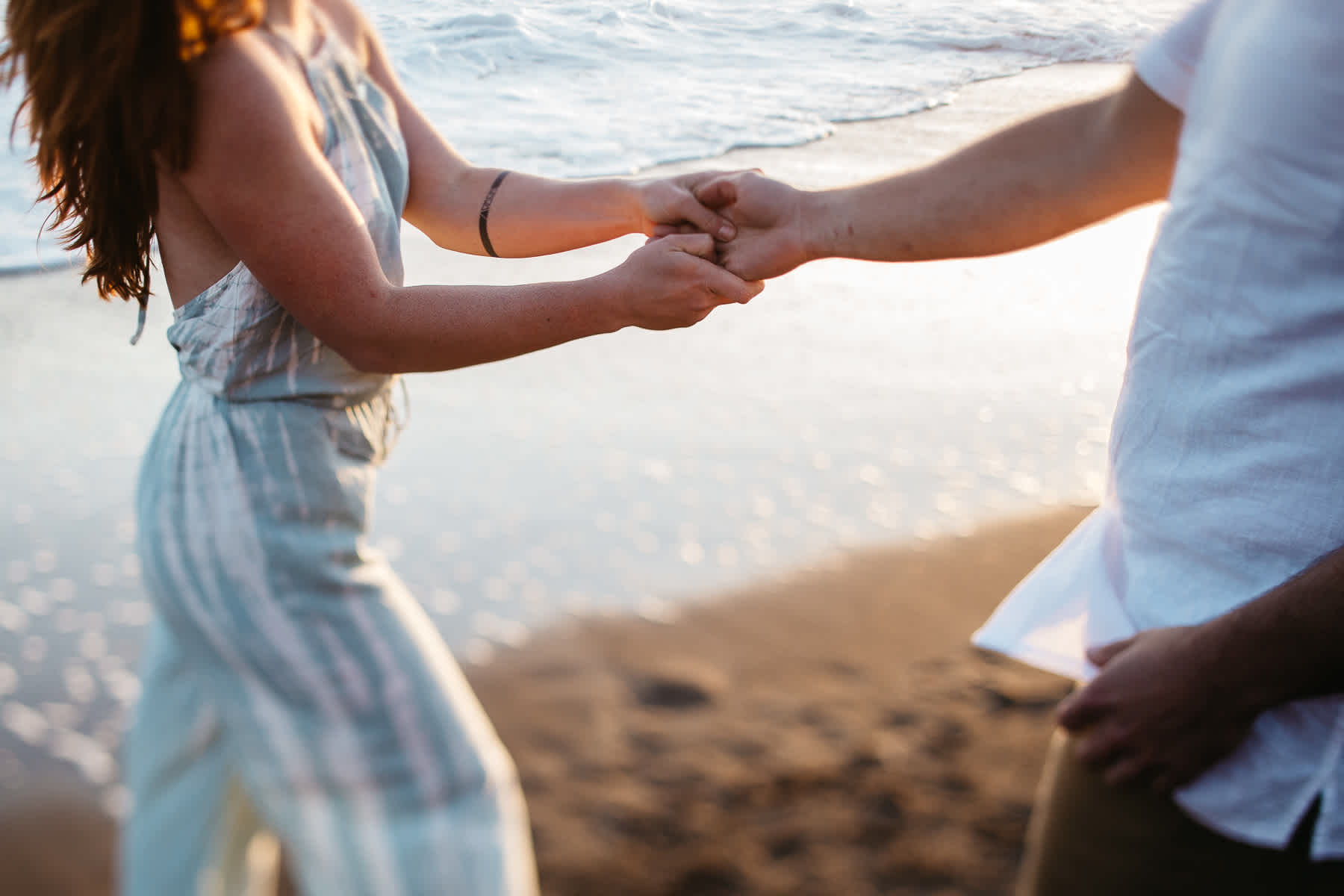 marin-headlands-rodeo-beach-lifestyle-laughter-engagement-session-59