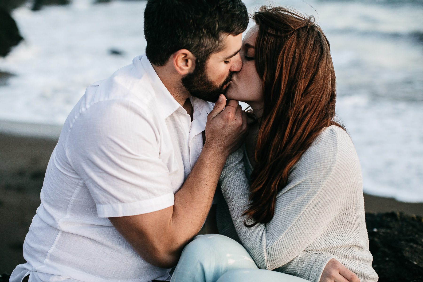 marin-headlands-rodeo-beach-lifestyle-laughter-engagement-session-67