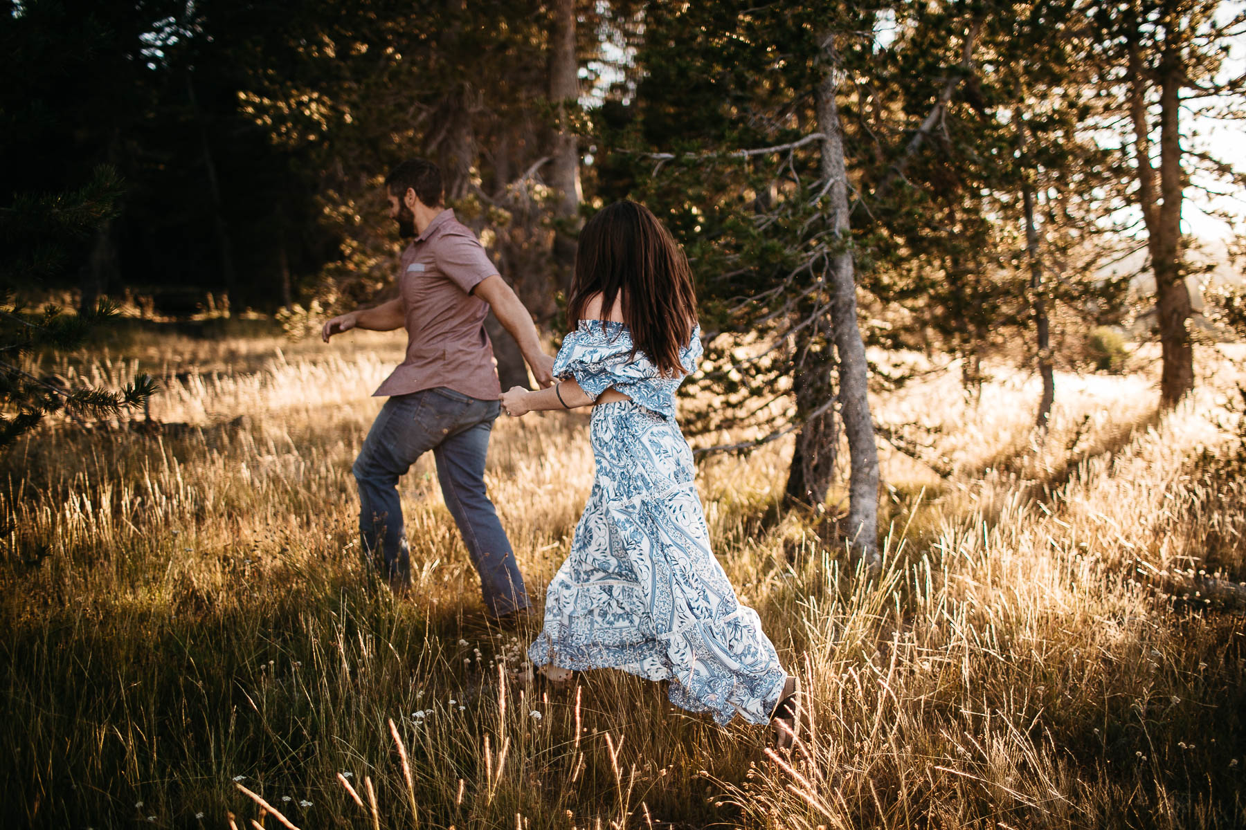 lake-tahoe-anniversary-couple-session-with-a-puppy-30