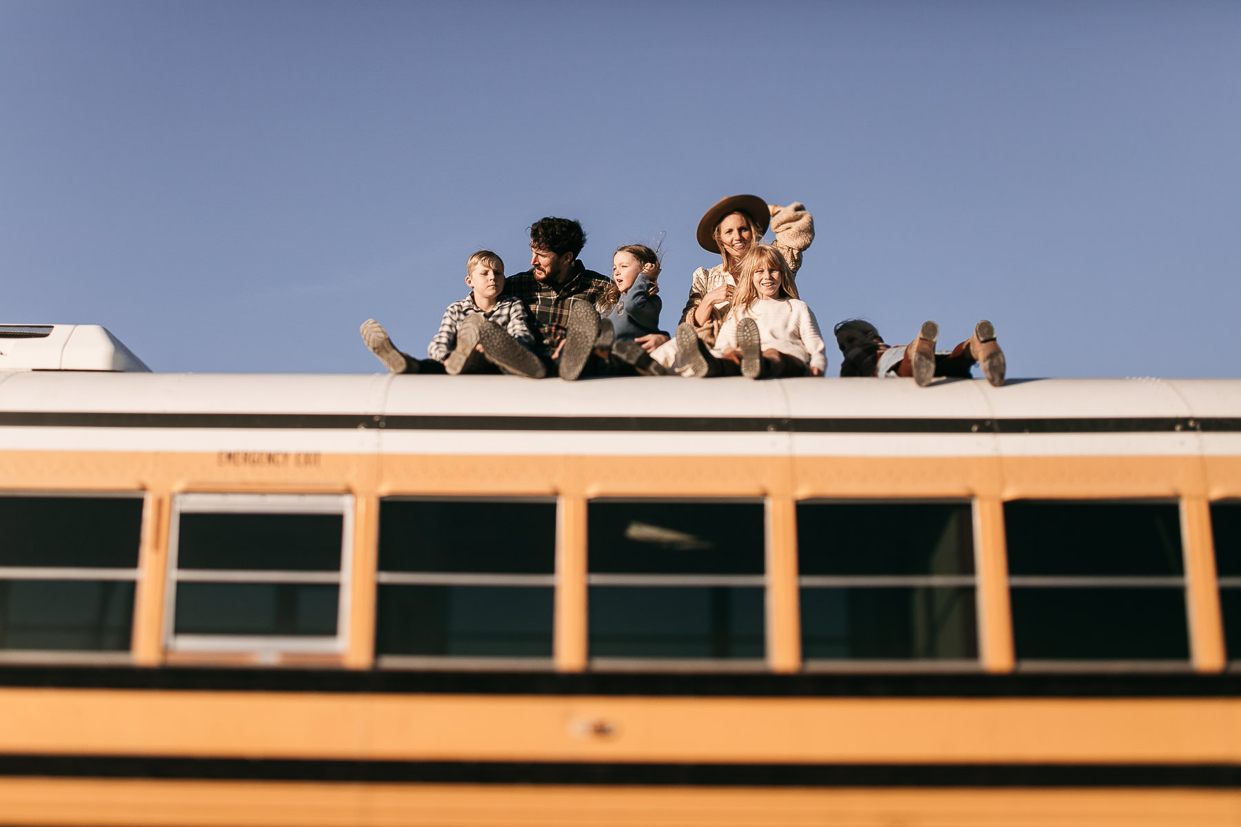pescadero-beach-school-bus-lifestyle-sunset-family-session-6