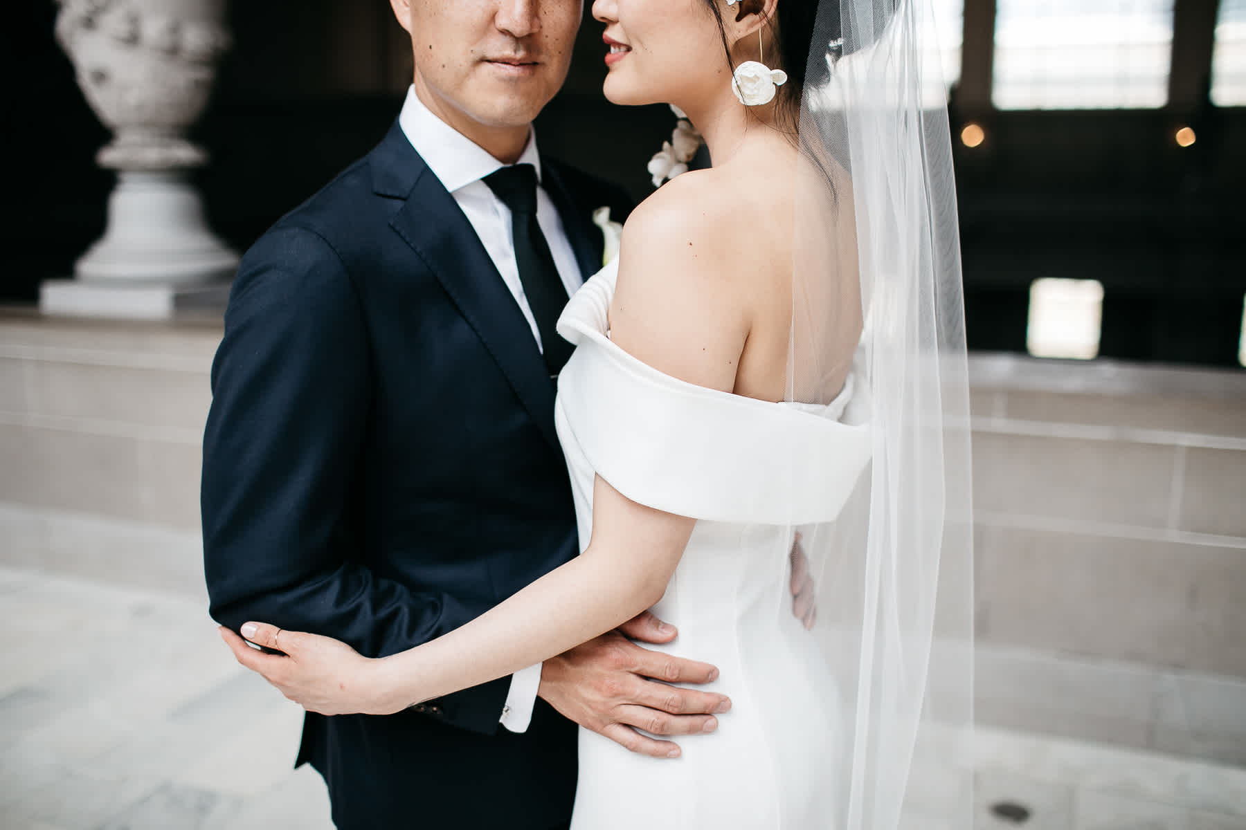 SF-city-hall-wedding-tartine-factory-urban-formals-44