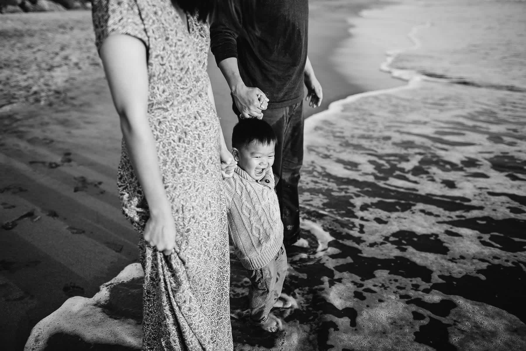 Half-moon-bay-beachy-sunset-lifestyle-family-session-33