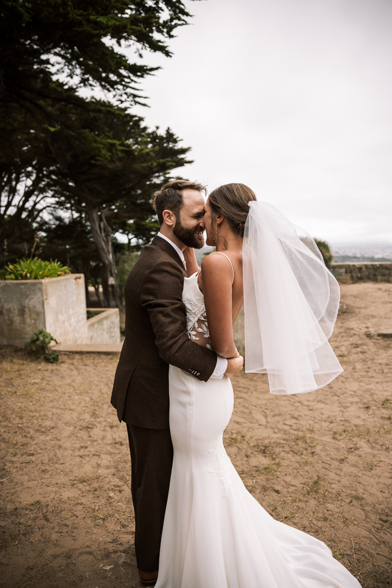 san-francisco-presidio-urban-wedding-trolley-ride-116