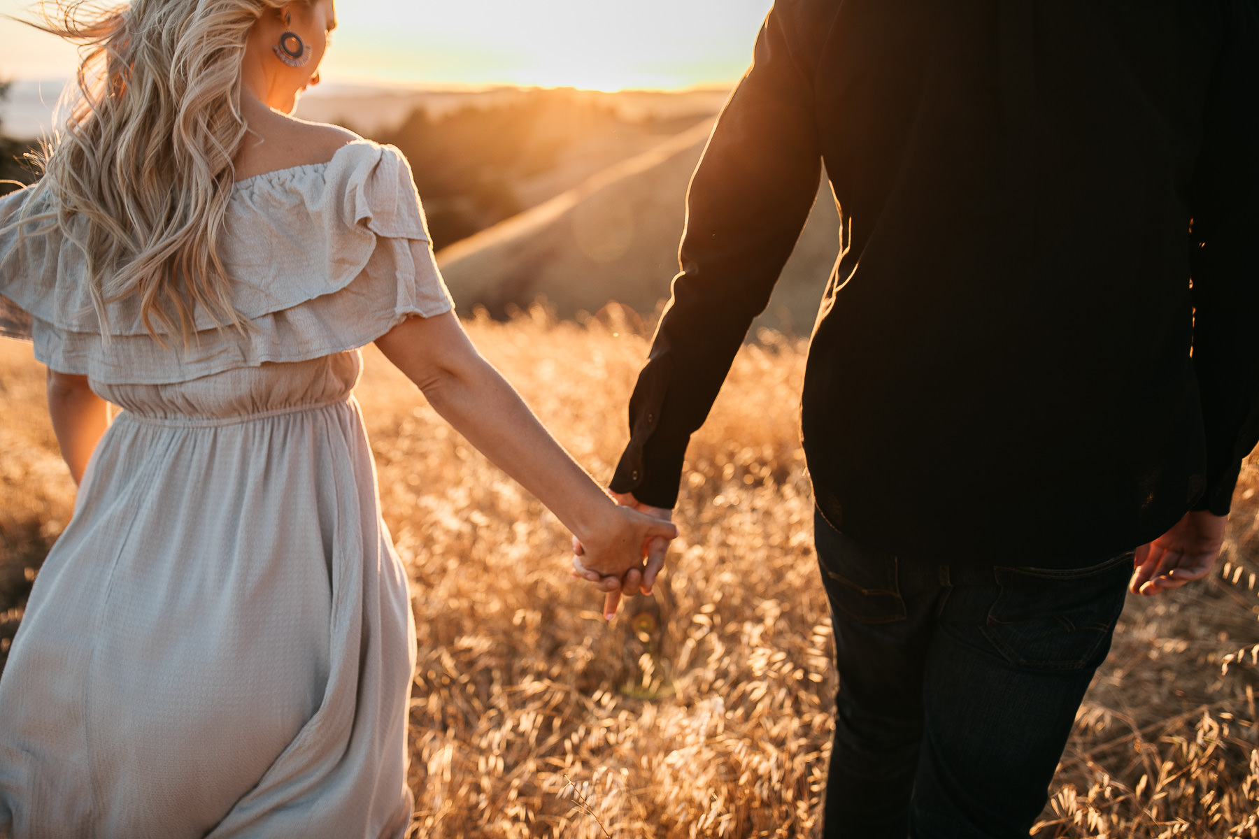 mt-tam-golden-hills-sunset-engagement-session-33