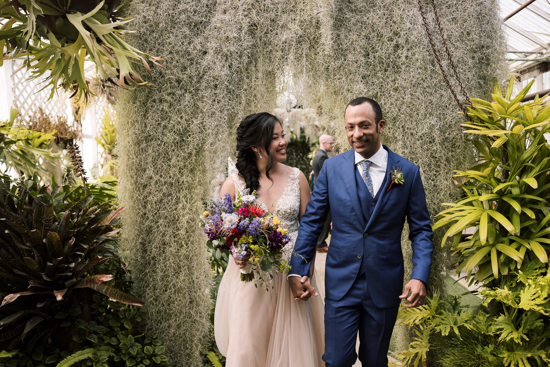 Pacifica-shelldance-orchid-gardens-summer-wedding-93