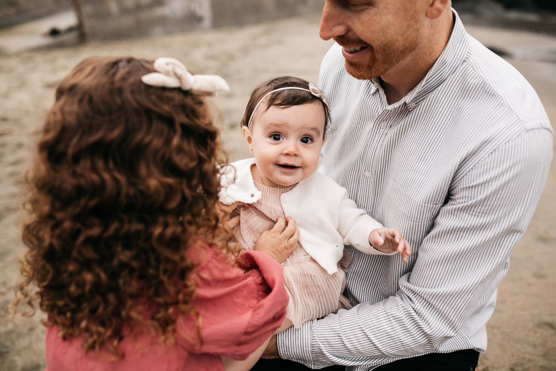 summer-foggy-china-beach-lifestyle-family-session-3