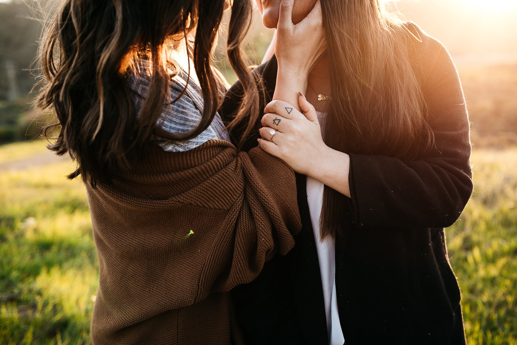 oakland-hills-sunset-engagement-golden-light-session-15