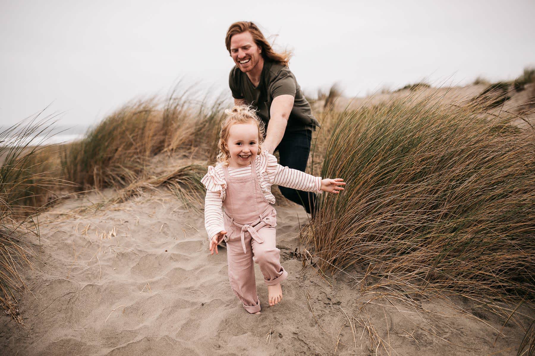gloomy-ocean-beach-sf-newborn-lifestyle-session-4