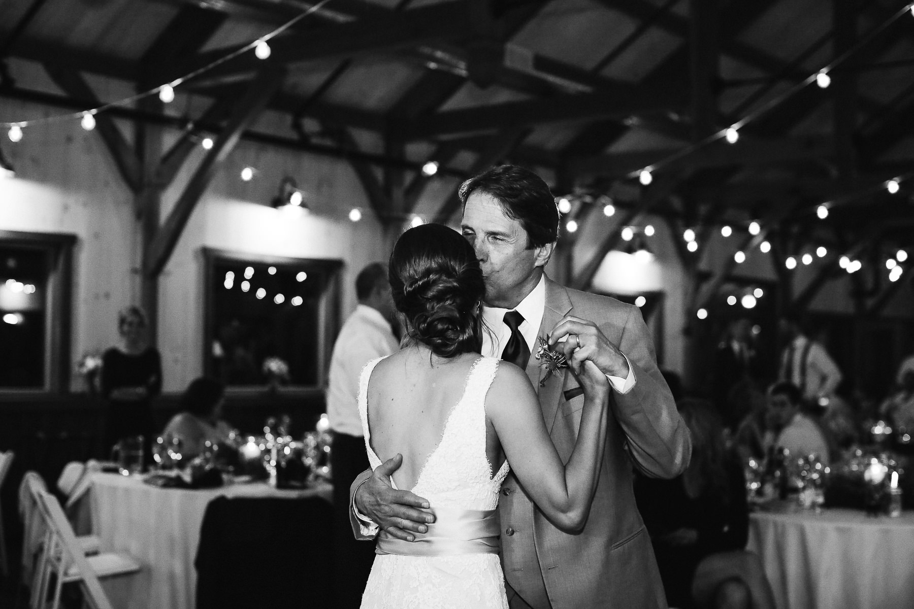 Pennsylvania-Newton-Rosebank-winery-spring-lifestyle-wedding-177