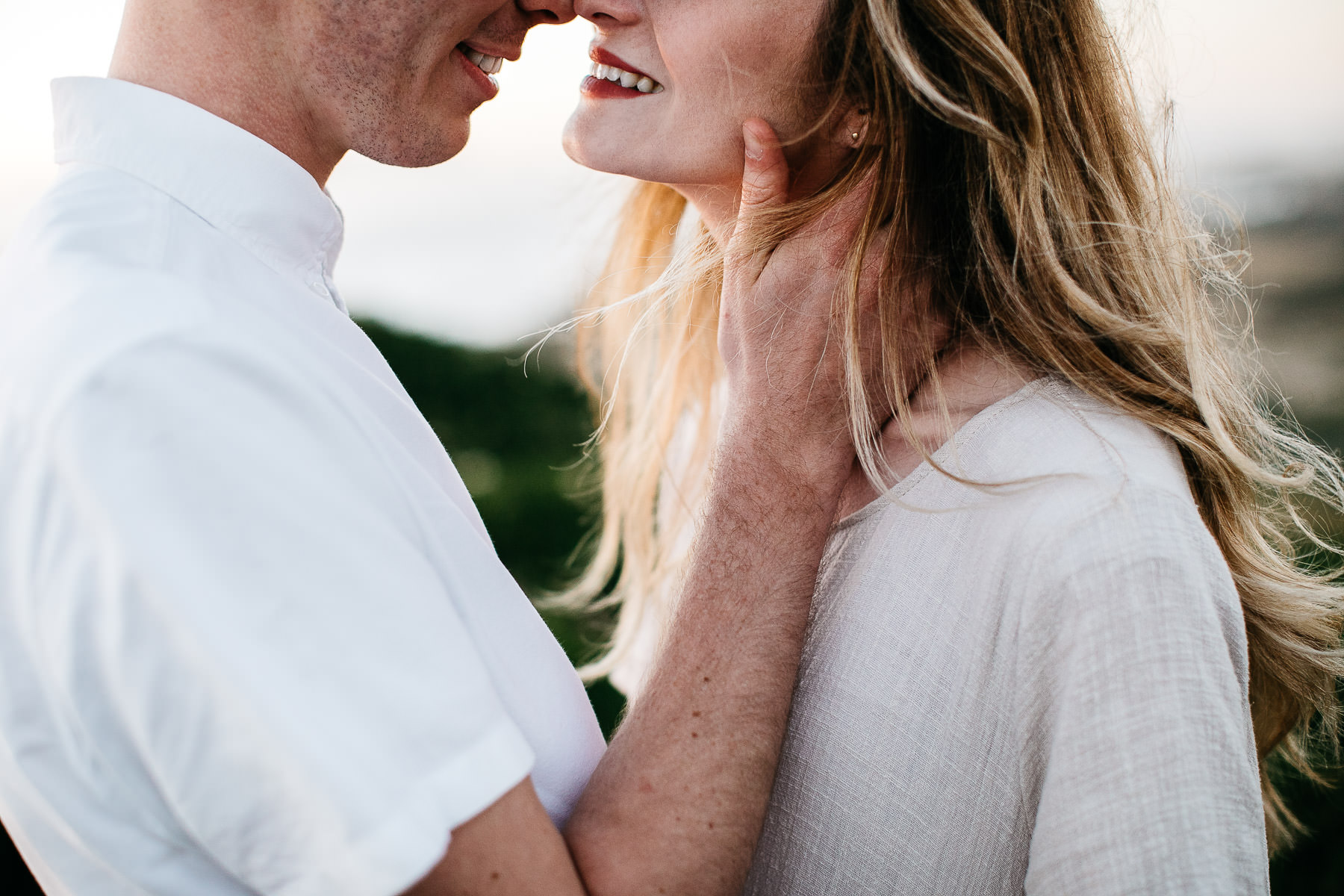 summer-san-francisco-lifestyle-coastal-engagement-session-38