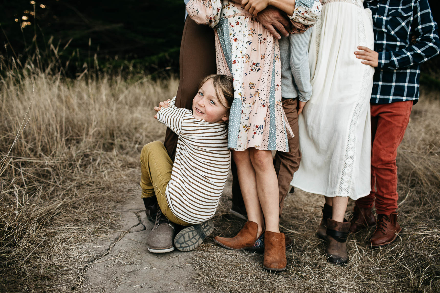 half-moon-bay-golden-cliffside-family-session-23