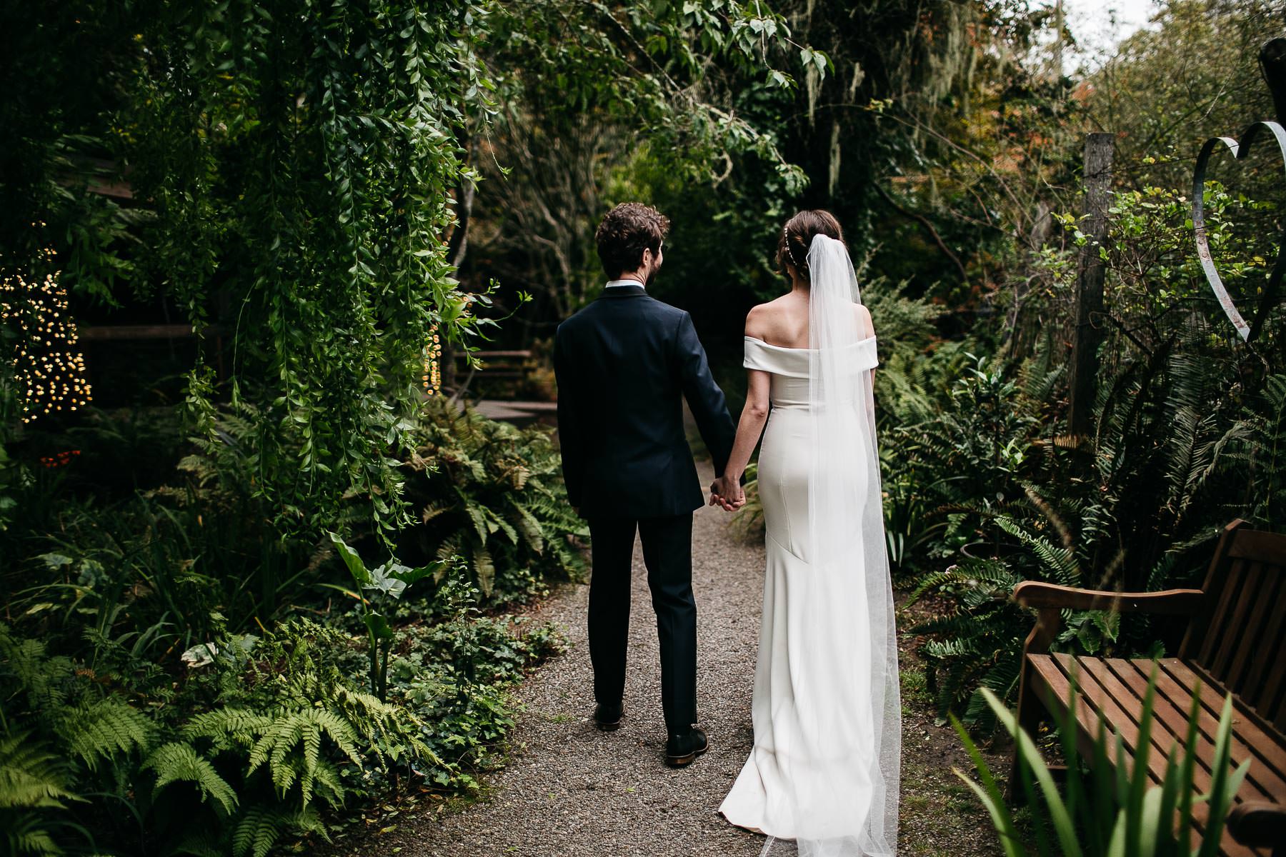 bodega-bay-secret-garden-gloomy-fall-wedding-92