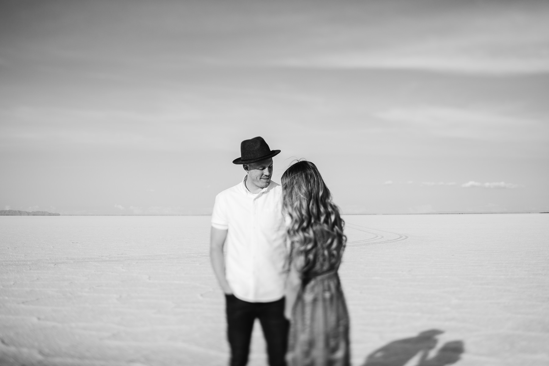 salt-lake-city-utah-salt-flats-lifestyle-maternity-session-8