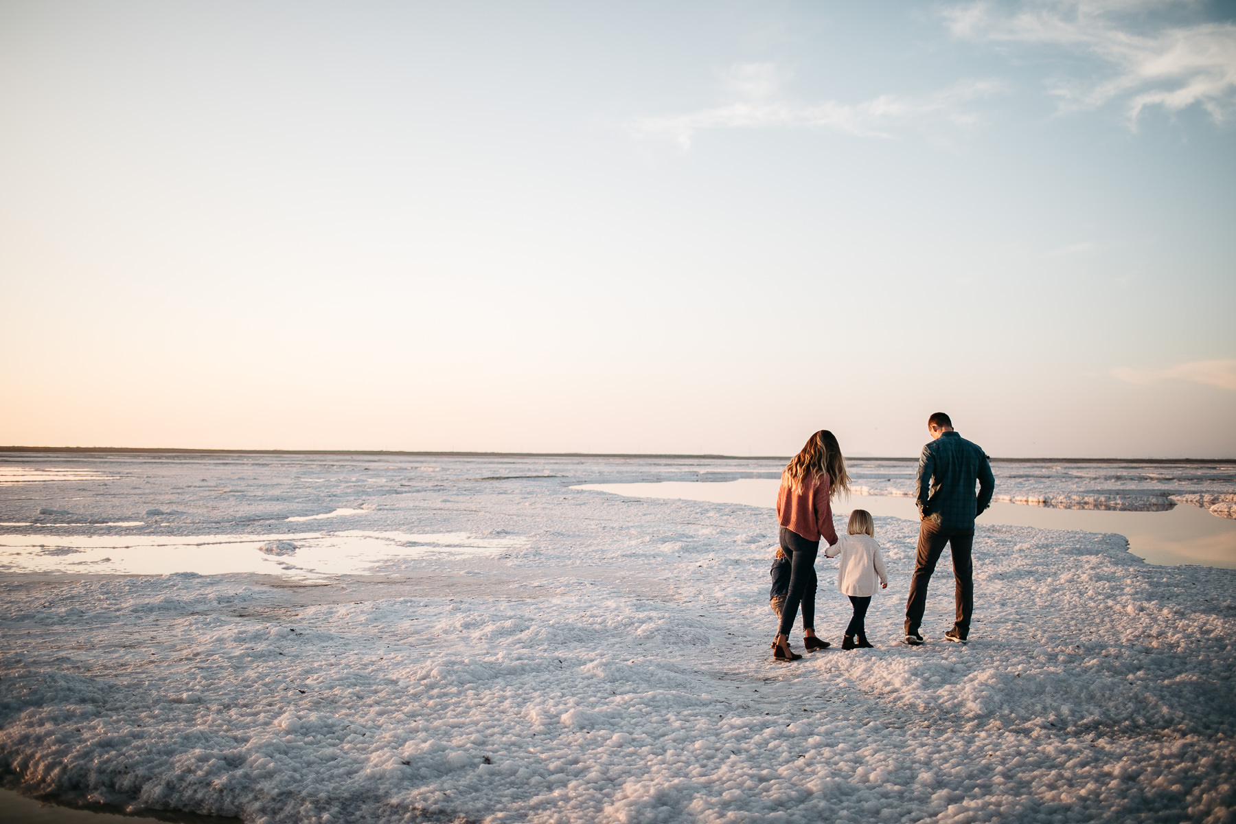 san-jose-ca-salt-flats-sunset-family-lifestyle-session-15