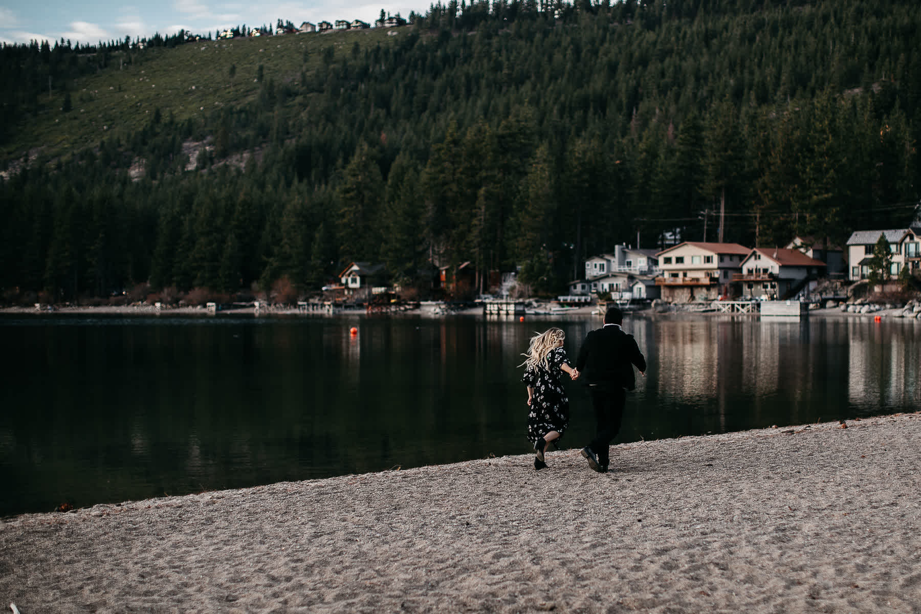 donner-lake-tahoe-national-forest-fall-engagement-session-15