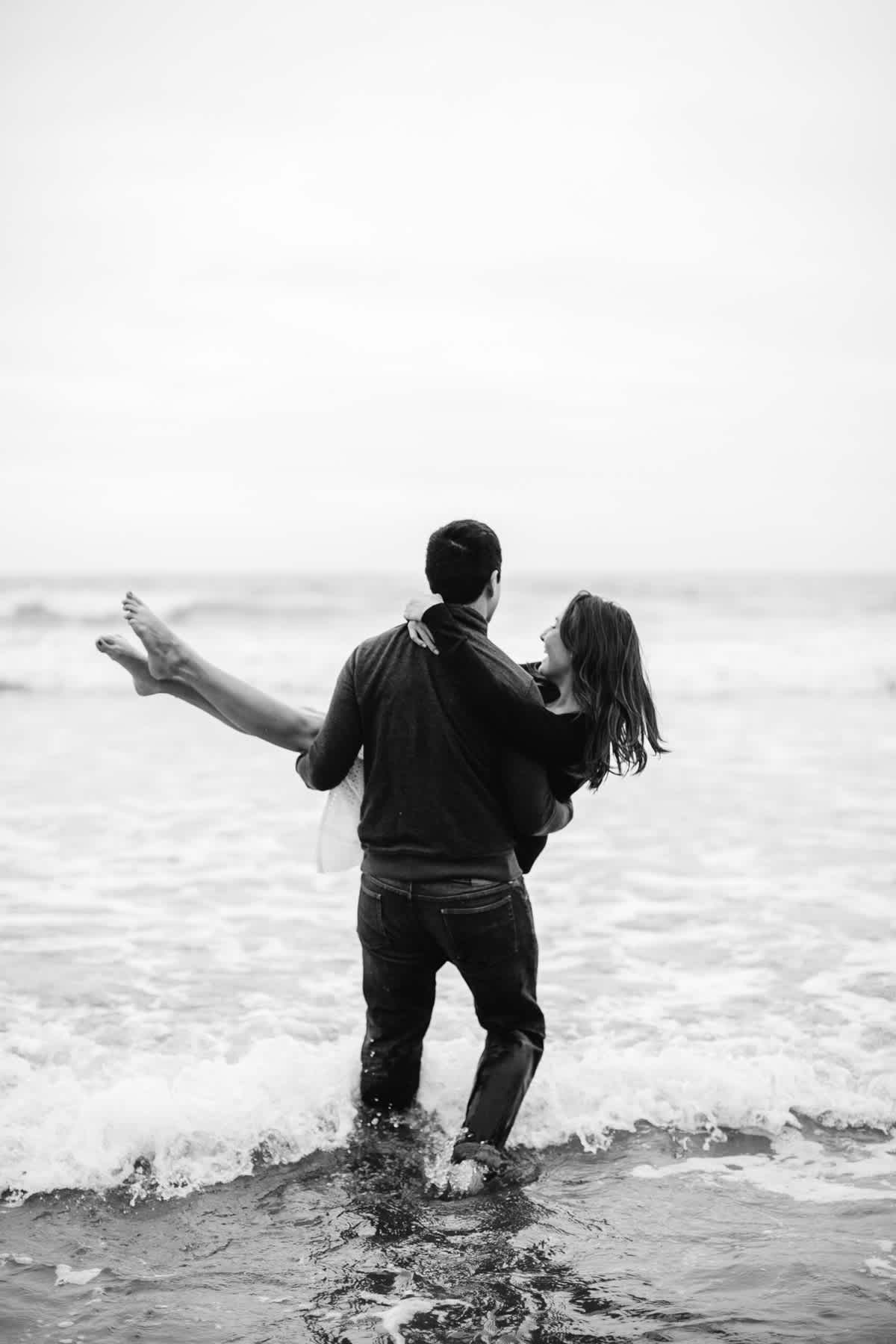fort-funston-foggy-fun-beach-water-engagement-session-60