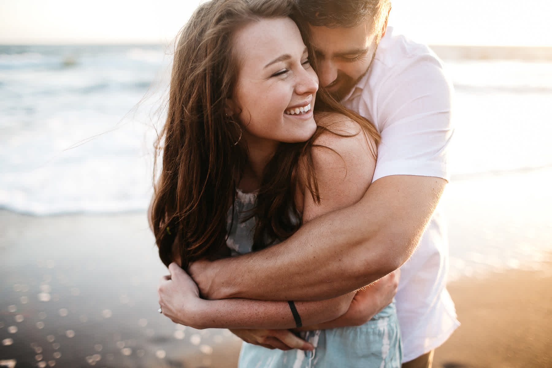 marin-headlands-rodeo-beach-lifestyle-laughter-engagement-session-58