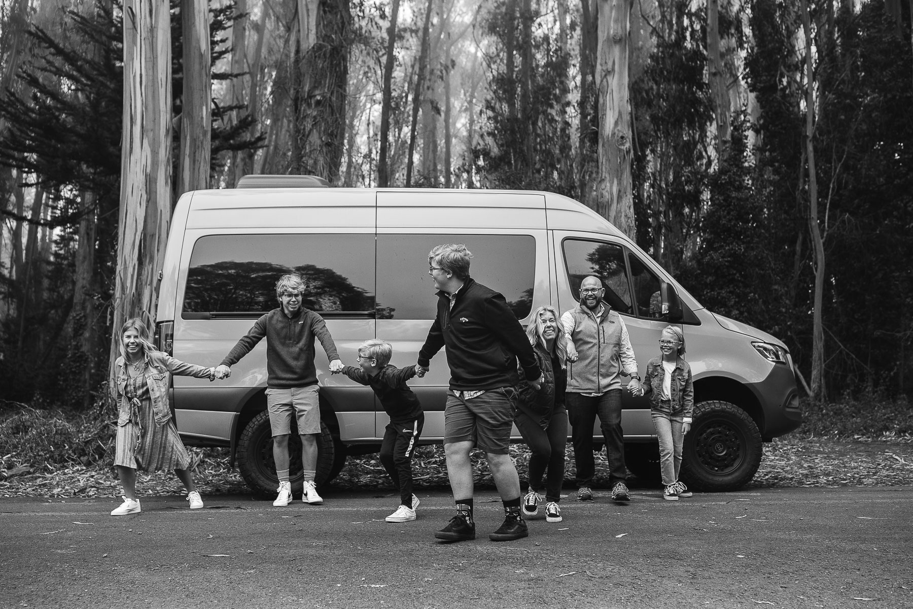 van-family-session-foggy-presidio-sf-7