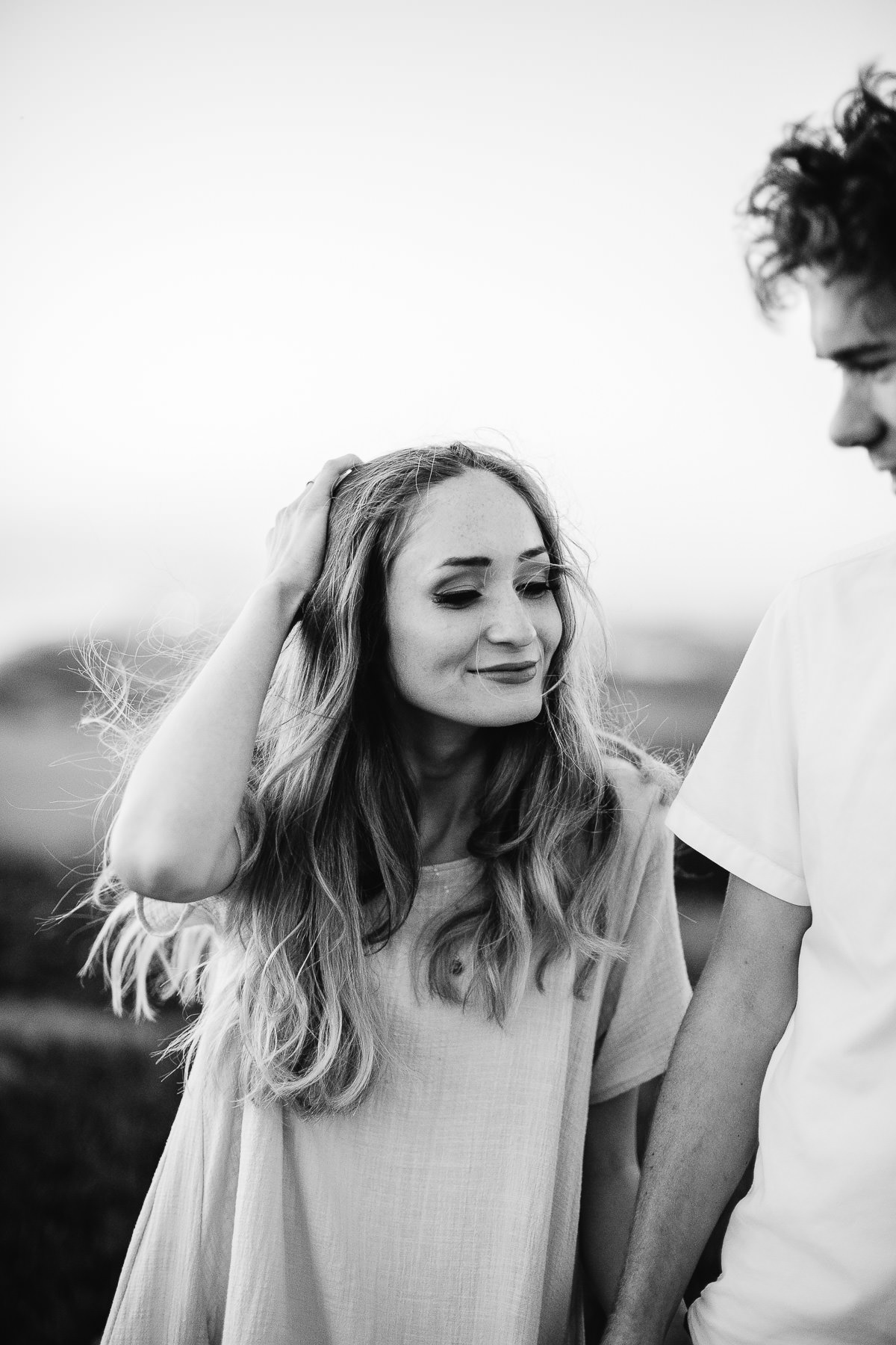 summer-san-francisco-lifestyle-coastal-engagement-session-43