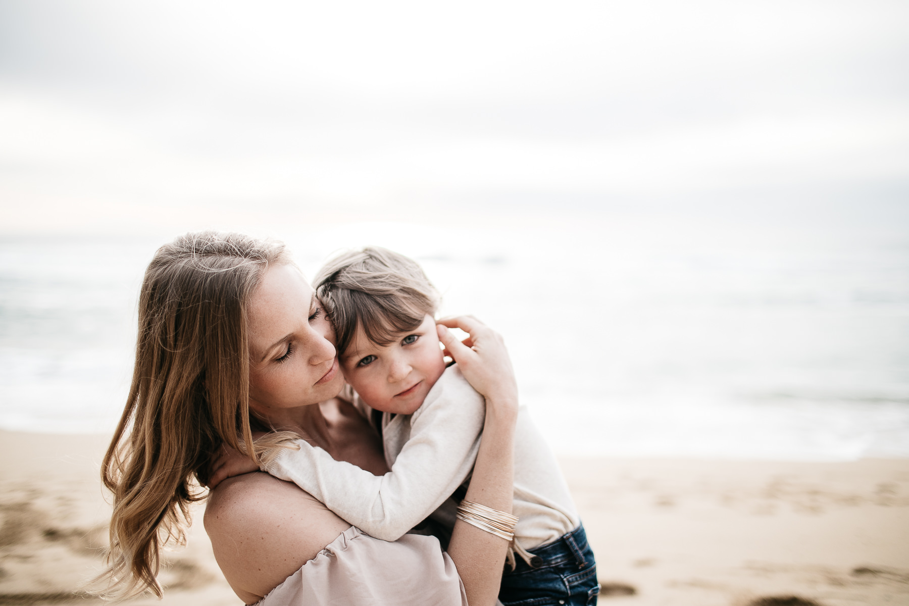 half-moon-bay-ca-sunset-family-lifestyle-session-golden-light-1
