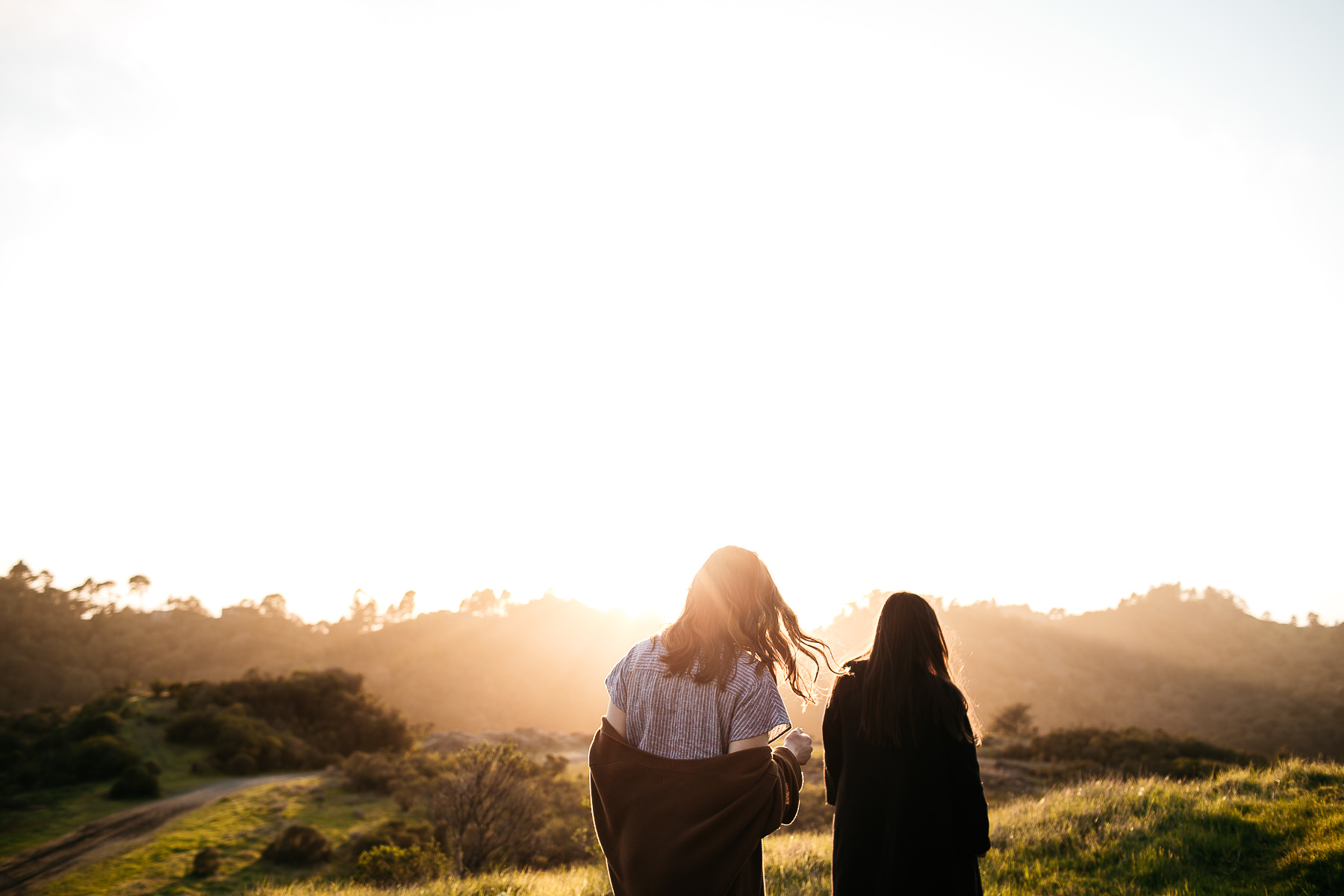 oakland-hills-sunset-engagement-golden-light-session-12