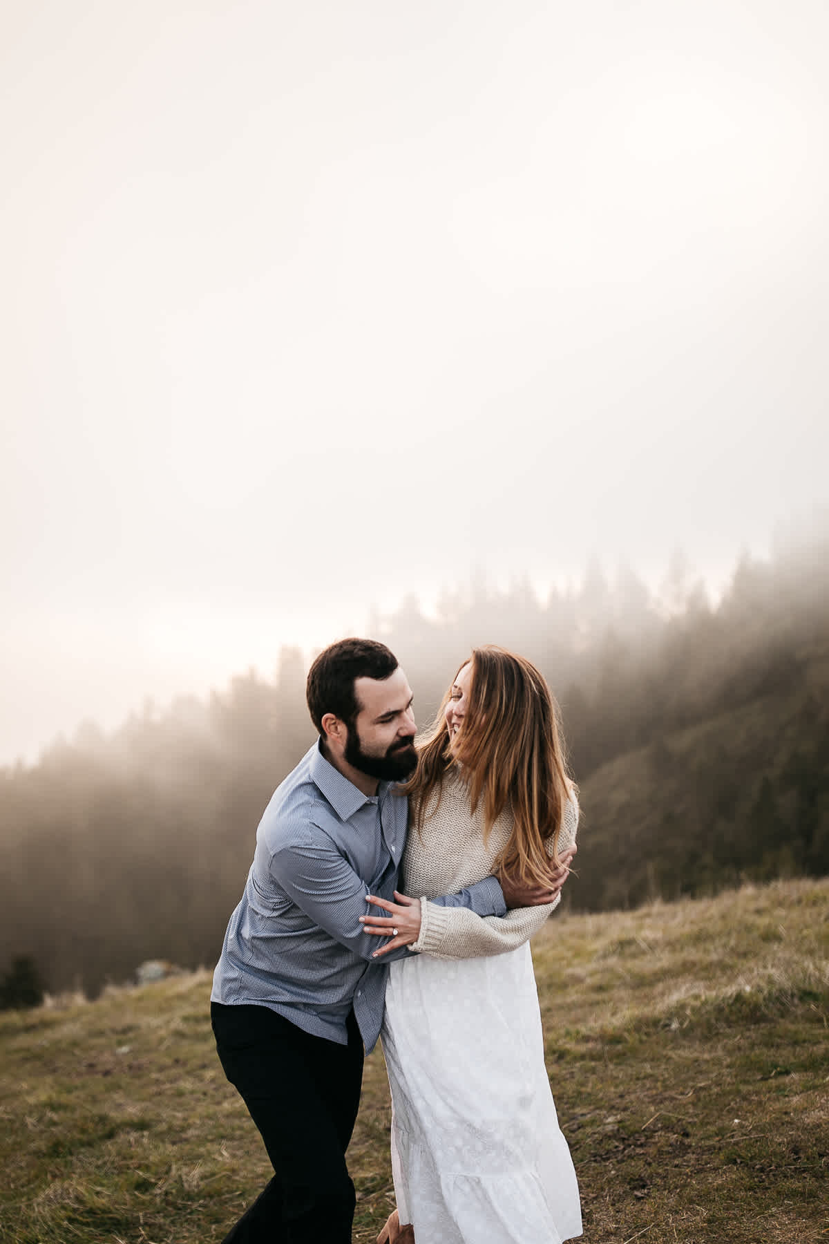 mt-tam-foggy-winter-engagement-session-australian-shepherd-puppy-27