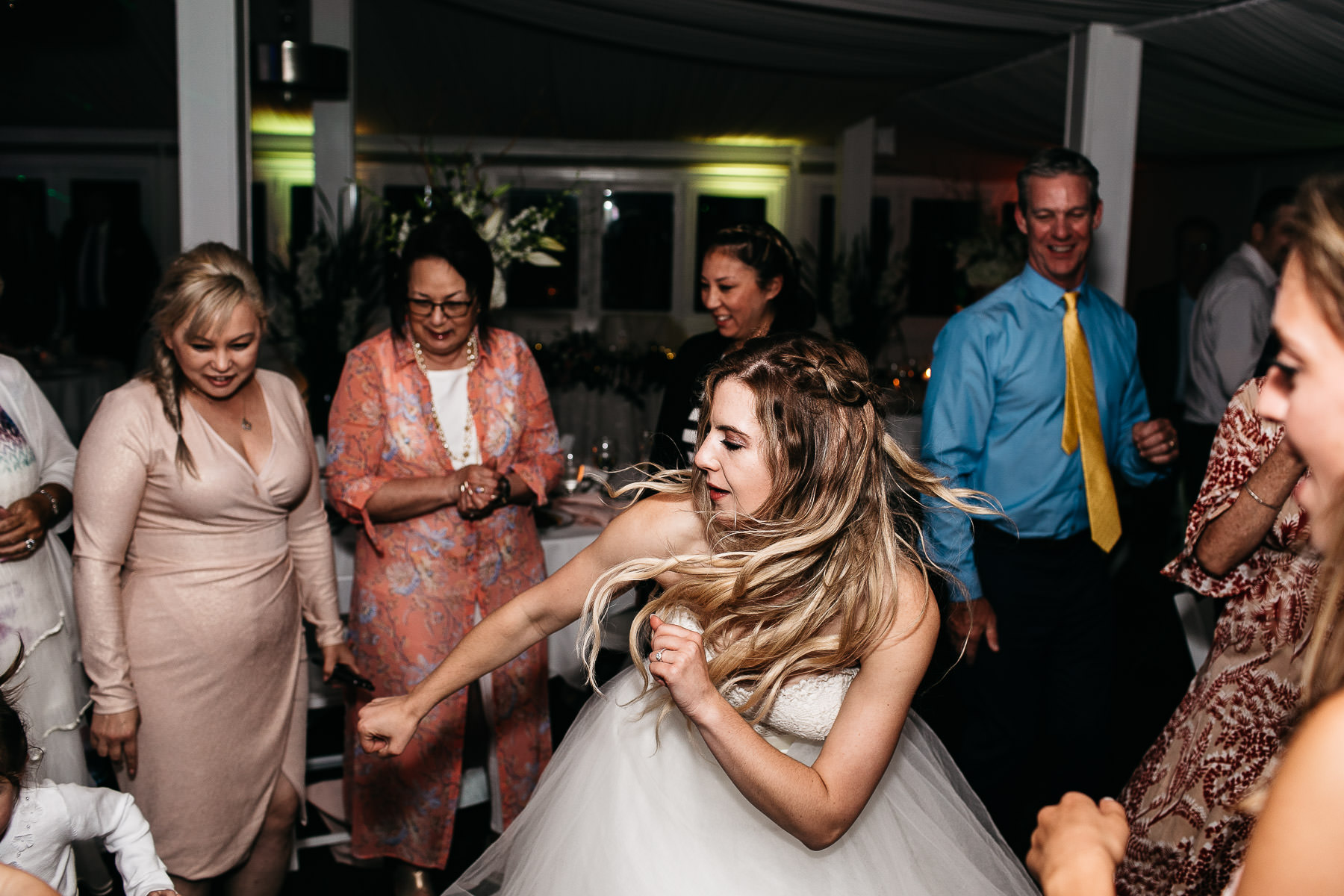 malibu-gloomy-summer-romantic-wedding-98