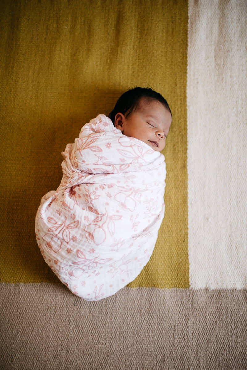 san-francisco-in-home-lifestyle-newborn-session-31