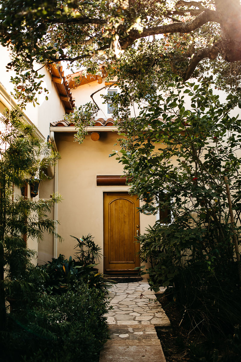 malibu-gloomy-summer-romantic-wedding-25