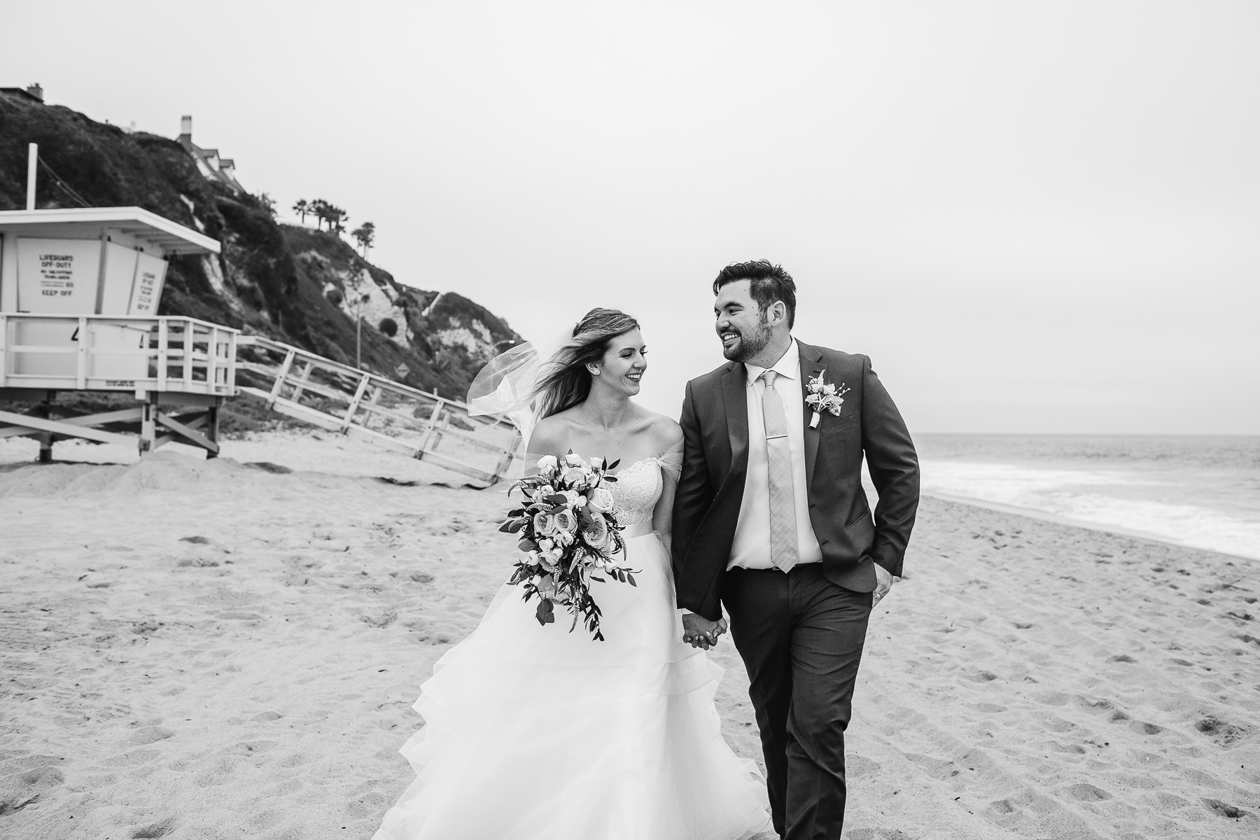 malibu-gloomy-summer-romantic-wedding-58