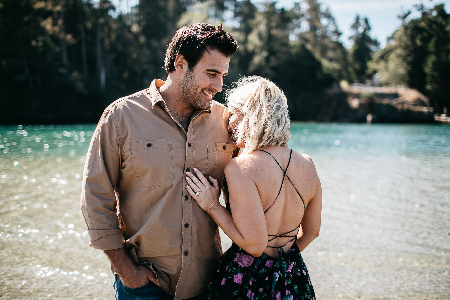 mendocino-grove-ca-glamping-waterside-anniversary-session-golden-retriever-43