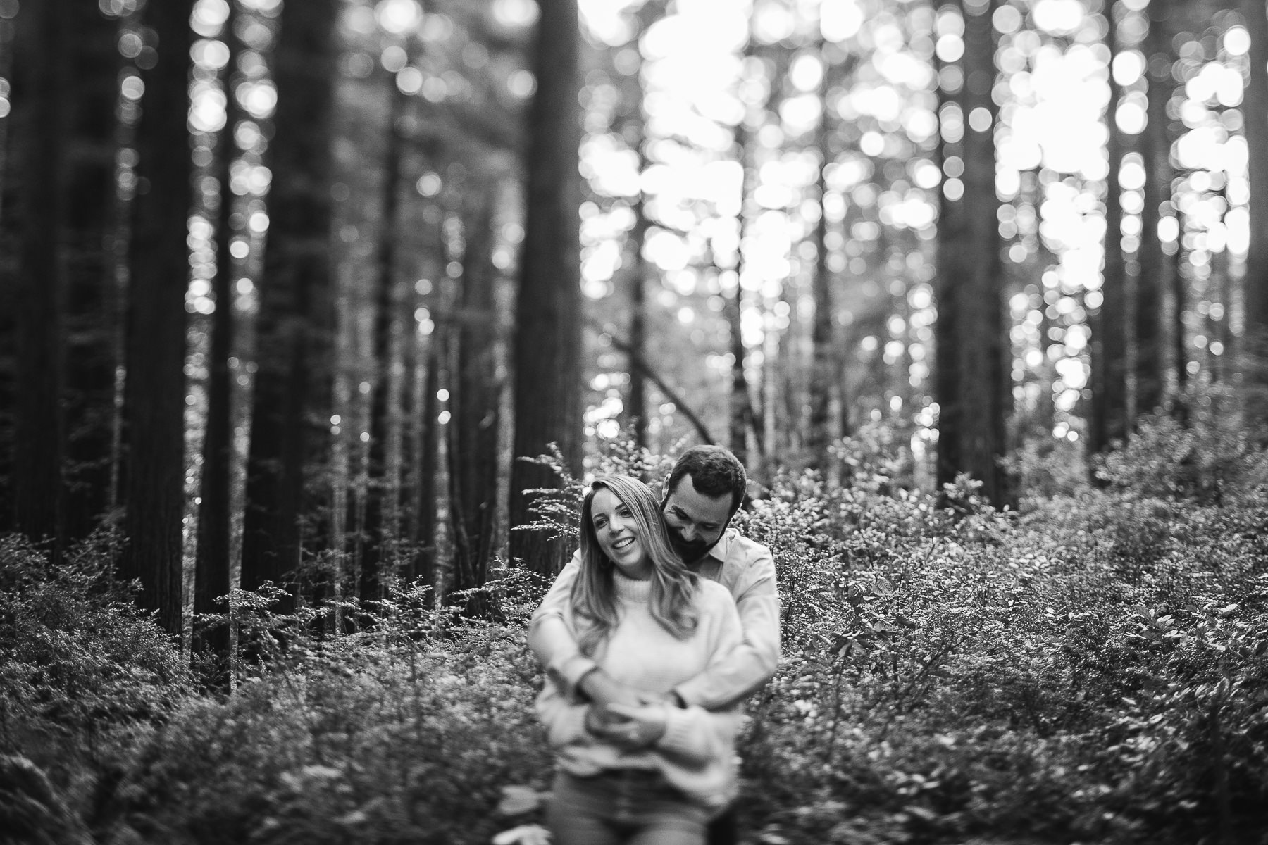 mt-tam-foggy-winter-engagement-session-australian-shepherd-puppy-11