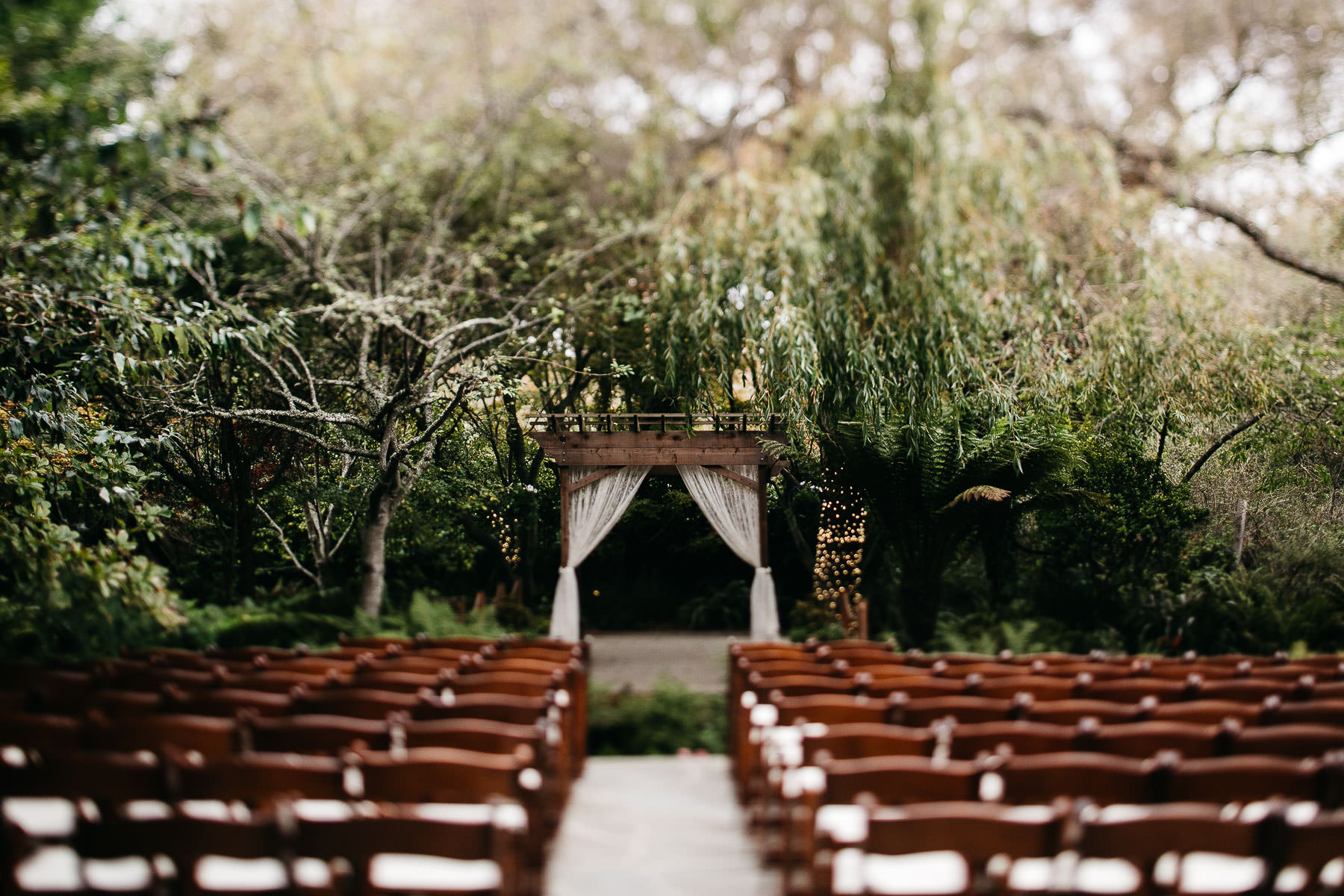bodega-bay-secret-garden-gloomy-fall-wedding-49