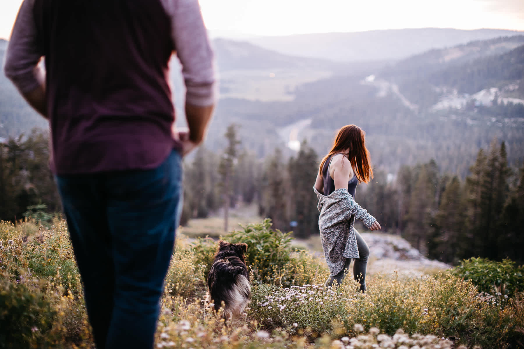lake-tahoe-forest-donner-sunset-couple-session-11