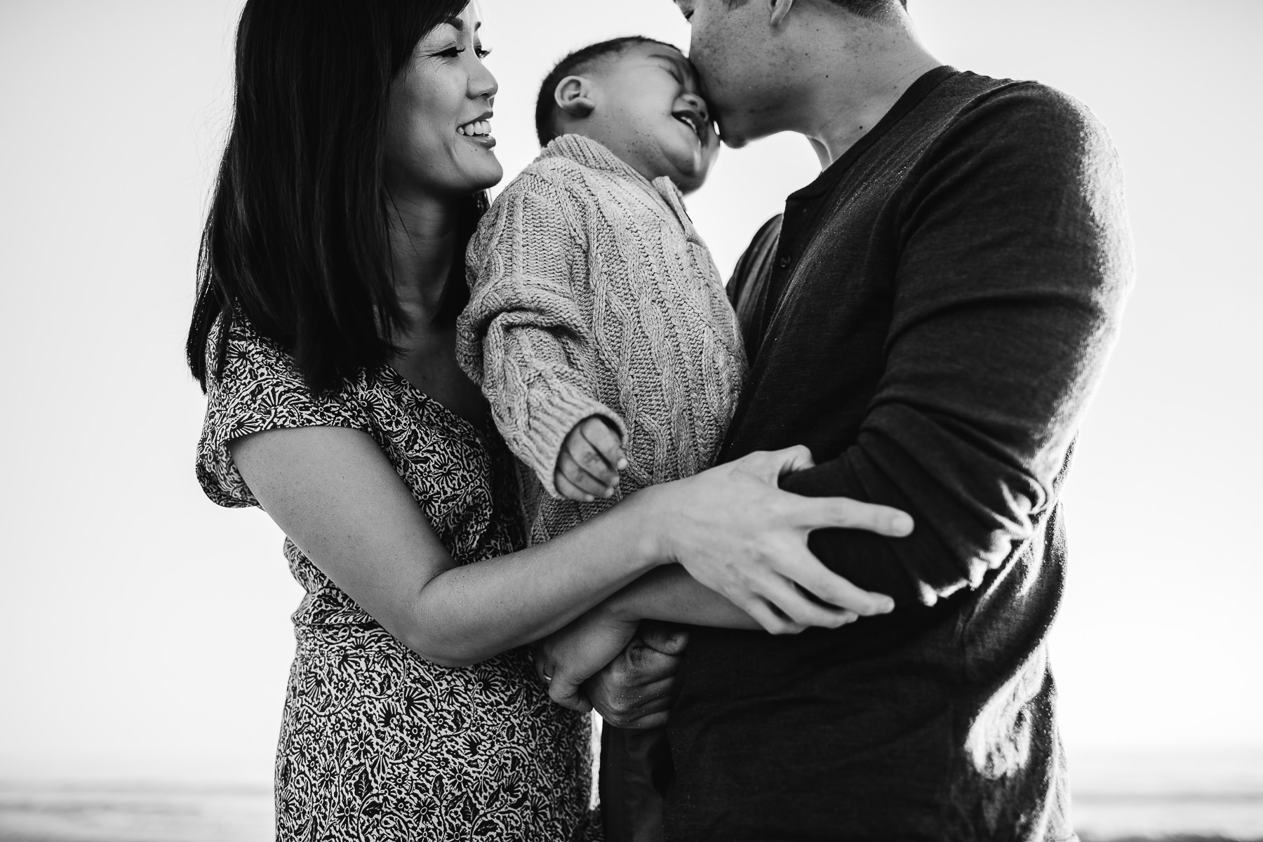 Half-moon-bay-beachy-sunset-lifestyle-family-session-20