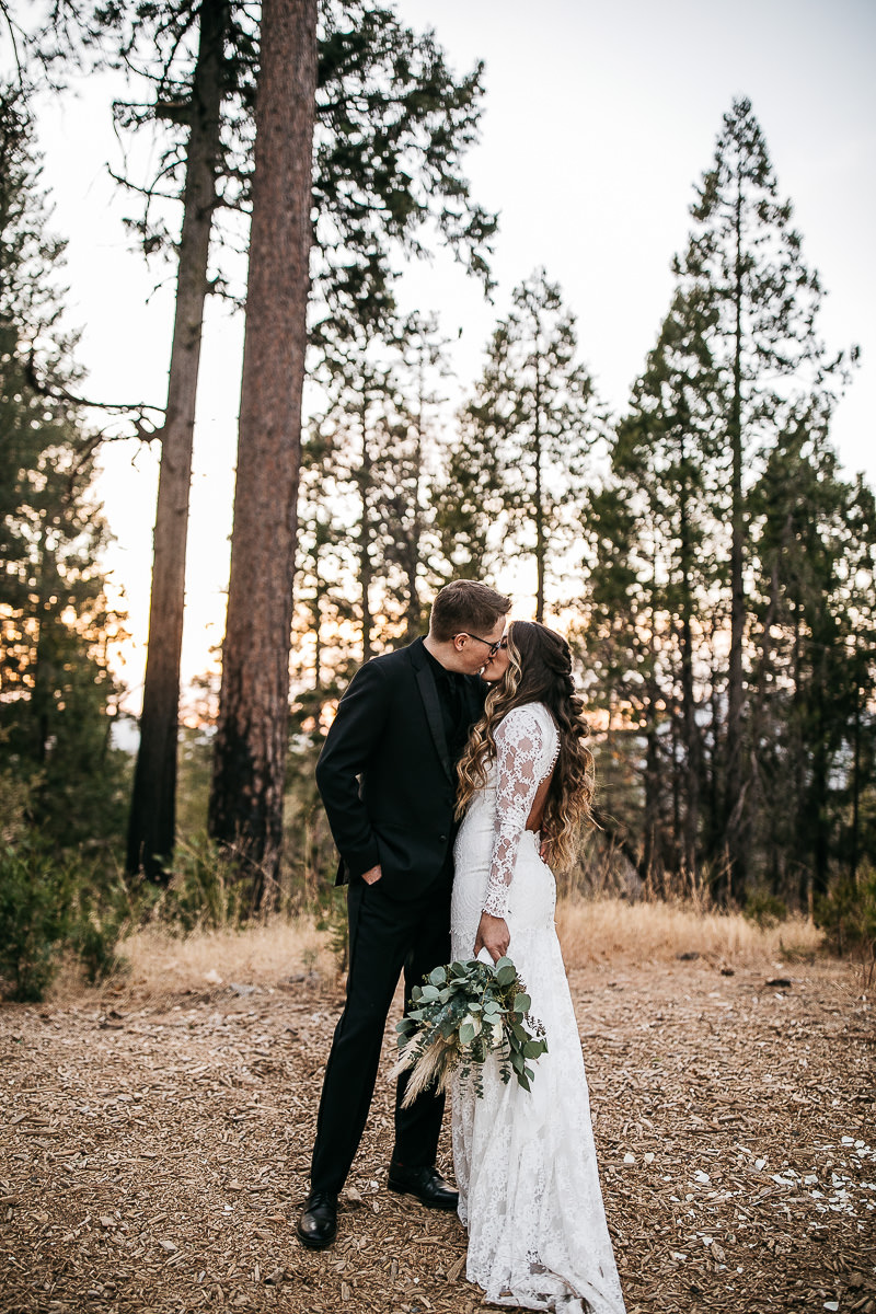 yosemite-rush-creek-fall-wedding-goldendoodle-89