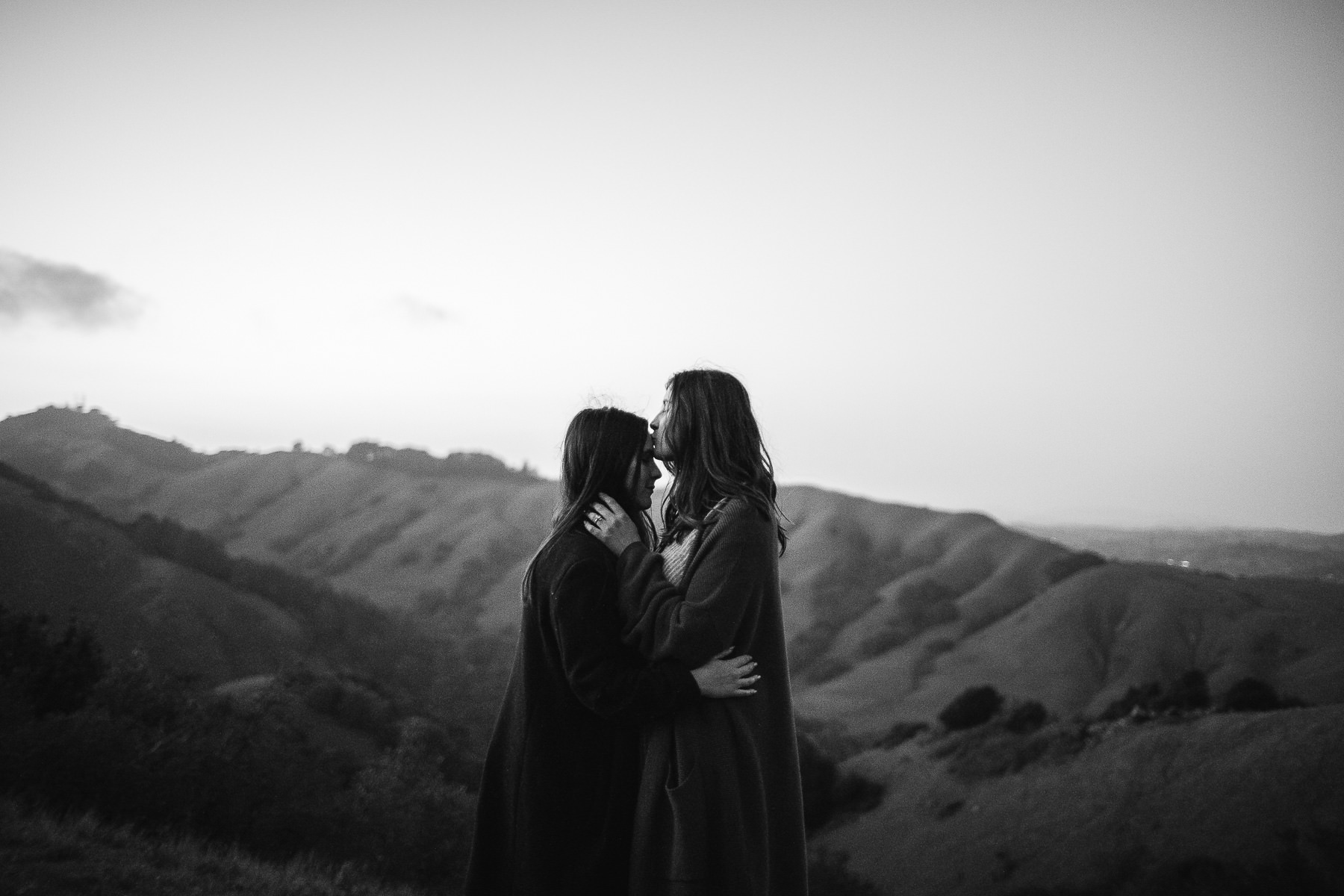 oakland-hills-sunset-engagement-golden-light-session-38