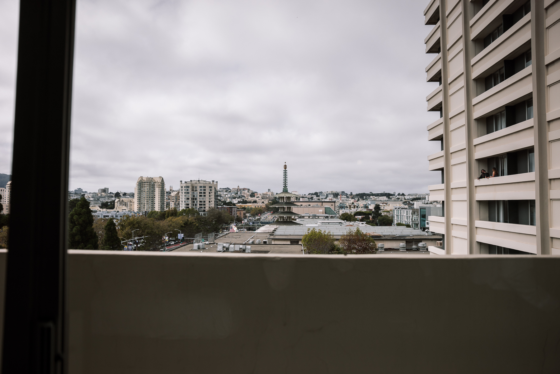 san-francisco-presidio-urban-wedding-trolley-ride-3