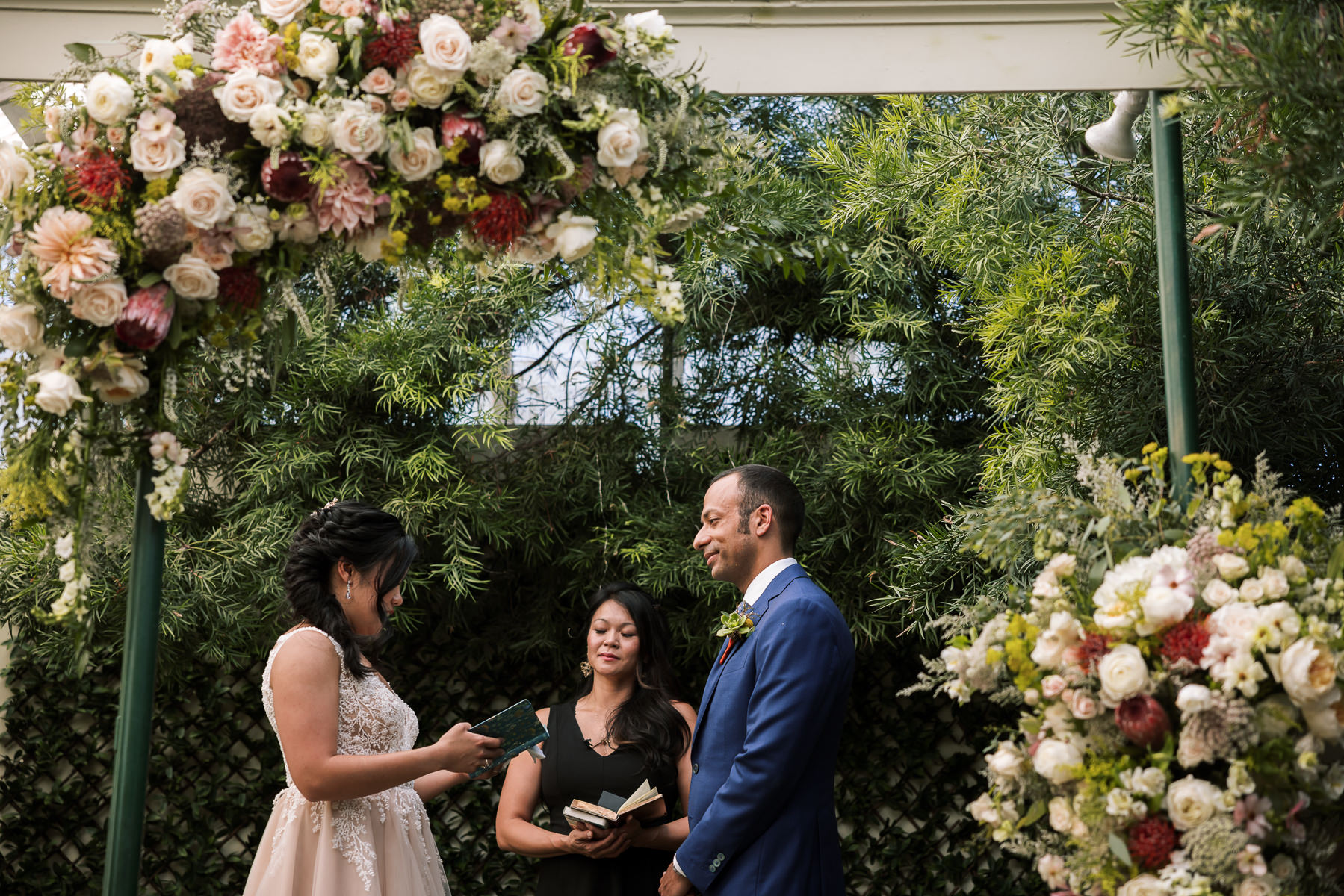 Pacifica-shelldance-orchid-gardens-summer-wedding-88