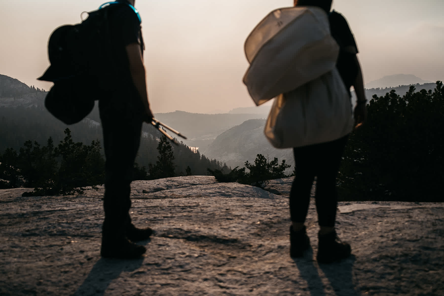 yosemite-cathedral-lake-hiking-sunset-elopement-42