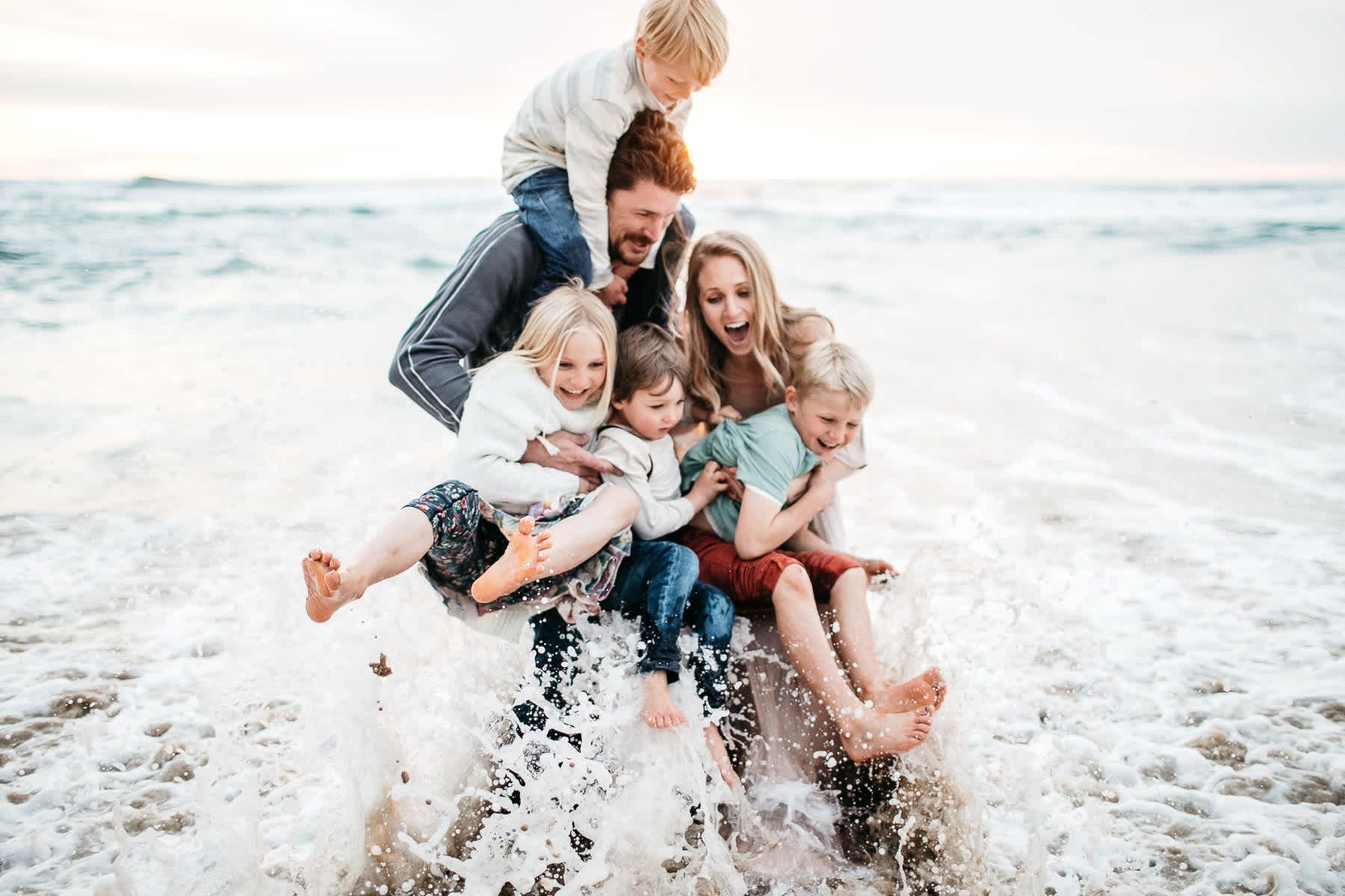 half-moon-bay-ca-sunset-family-lifestyle-session-golden-light-37