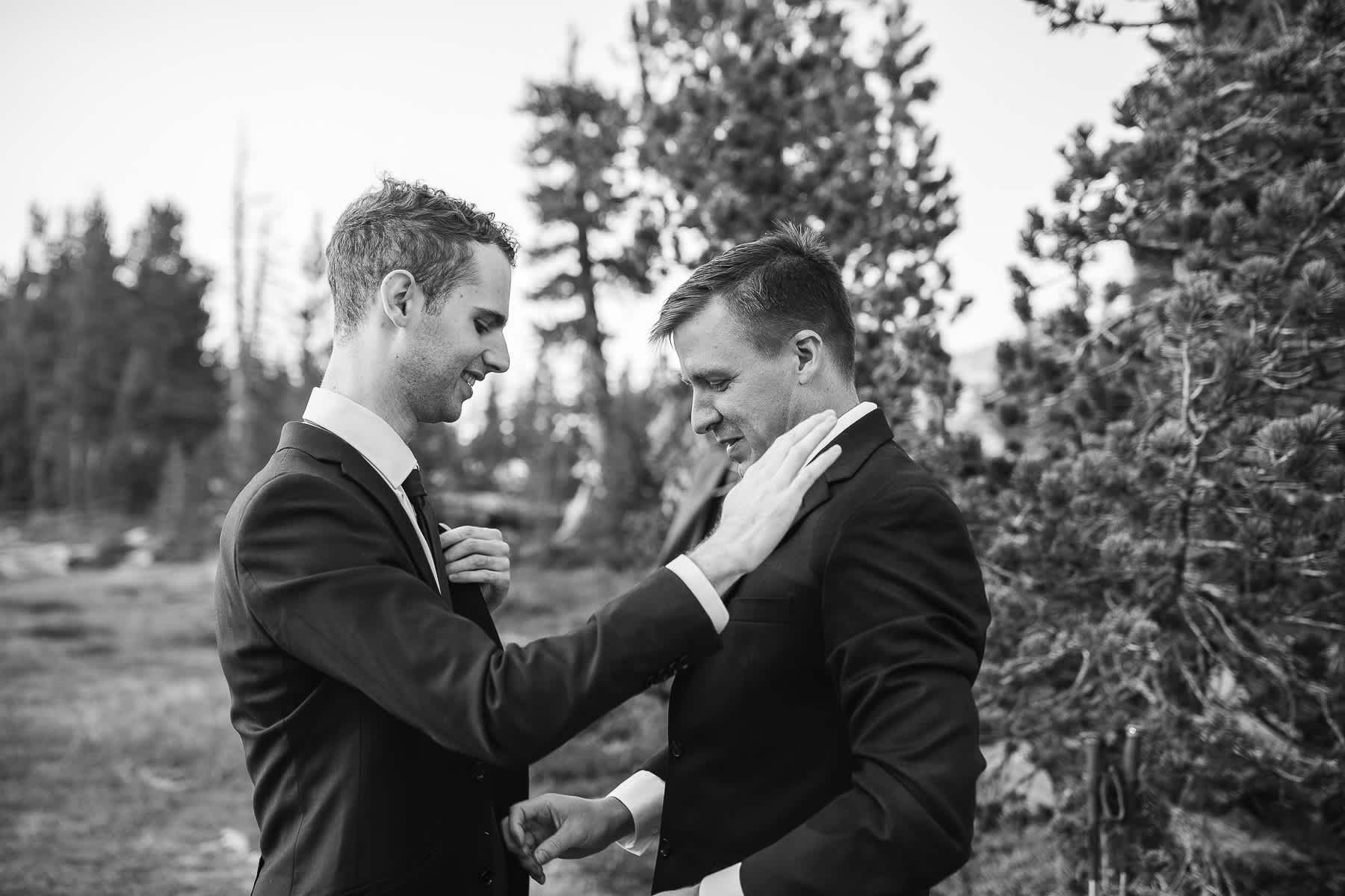 yosemite-cathedral-lake-hiking-sunset-elopement-51